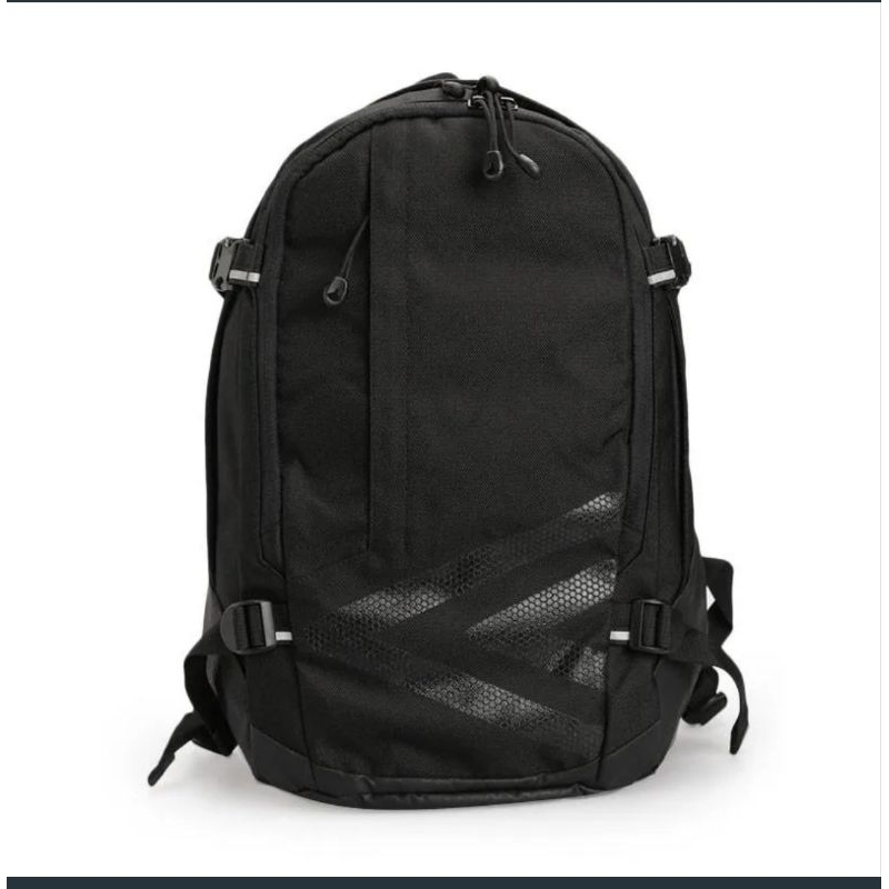 Umbro Pro Training Backpack tas Olahraga - Black [30579U-C14]