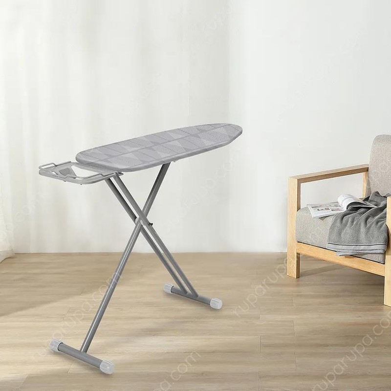 Meja Setrika Dengan Iron Rest