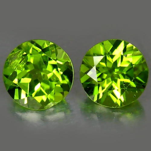 Pair 3.35ct tcw Round 7.2mm Natural Unheated Green Peridot, Pakistan PD781