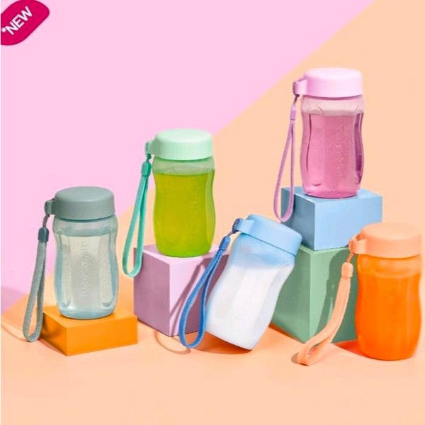 Tupperware Eco Fashion Botol Minum 310ml dengan Desain Warna-warni dan Tali Gantung untuk Kegunaan Sehari-hari